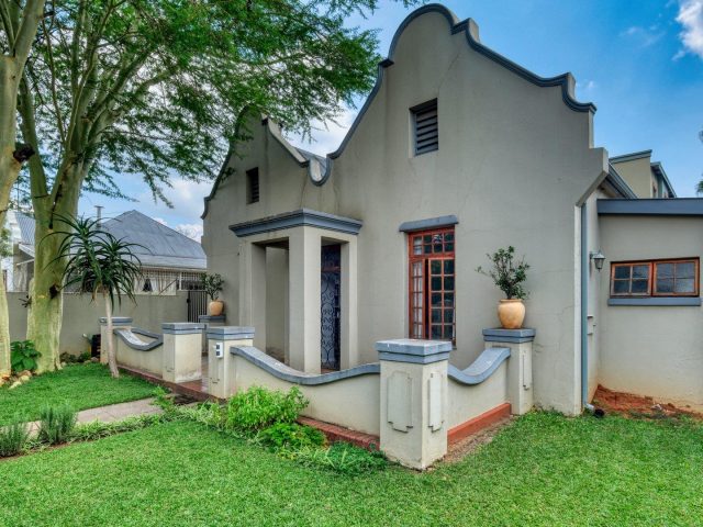 2 Bedroom House for Sale in Riviera