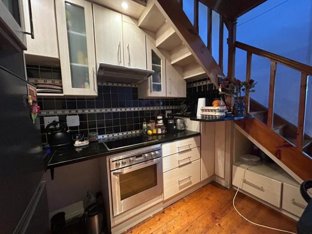 2 Bedroom Apartment / Flat for Sale in Rondebosch