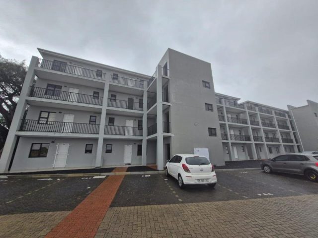 2 Bedroom Apartment / Flat to Rent in Ottery East