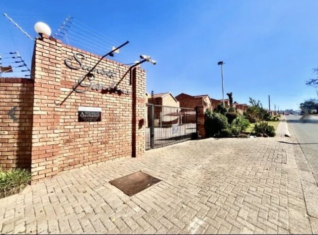 2 Bed Apartment/Flat for Sale Naturena JHB South