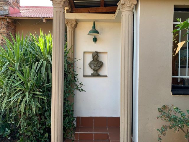 4 Bedroom House for Sale in Clubview, Centurion