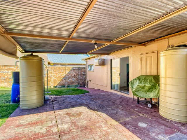 1 Bedroom Apartment / Flat to Rent in Rietfontein