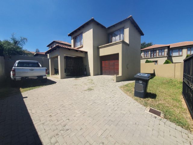 2 Bedroom House to Rent in Kyalami Hills