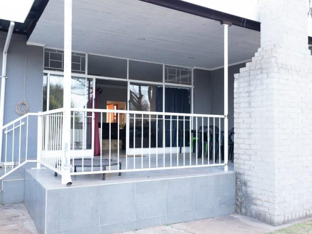 3 Bedroom House for Sale in Valhalla