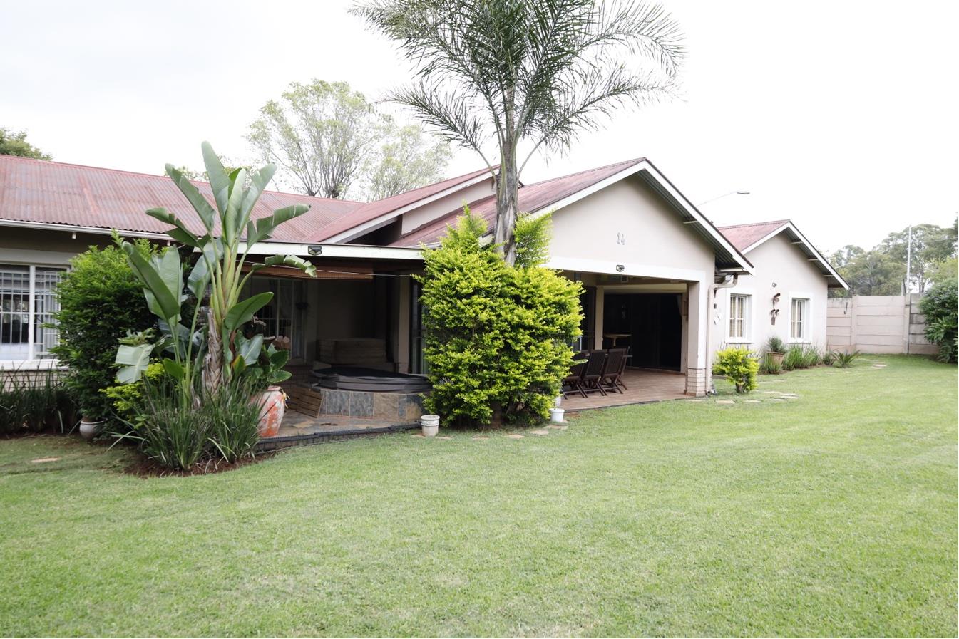 3 Bedroom House for Sale in Valhalla