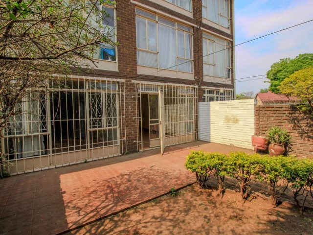 2 Bedroom Apartment / Flat for Sale in Ravensklip