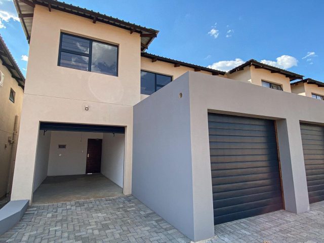 3 Bedroom Apartment / Flat to Rent in Cashan