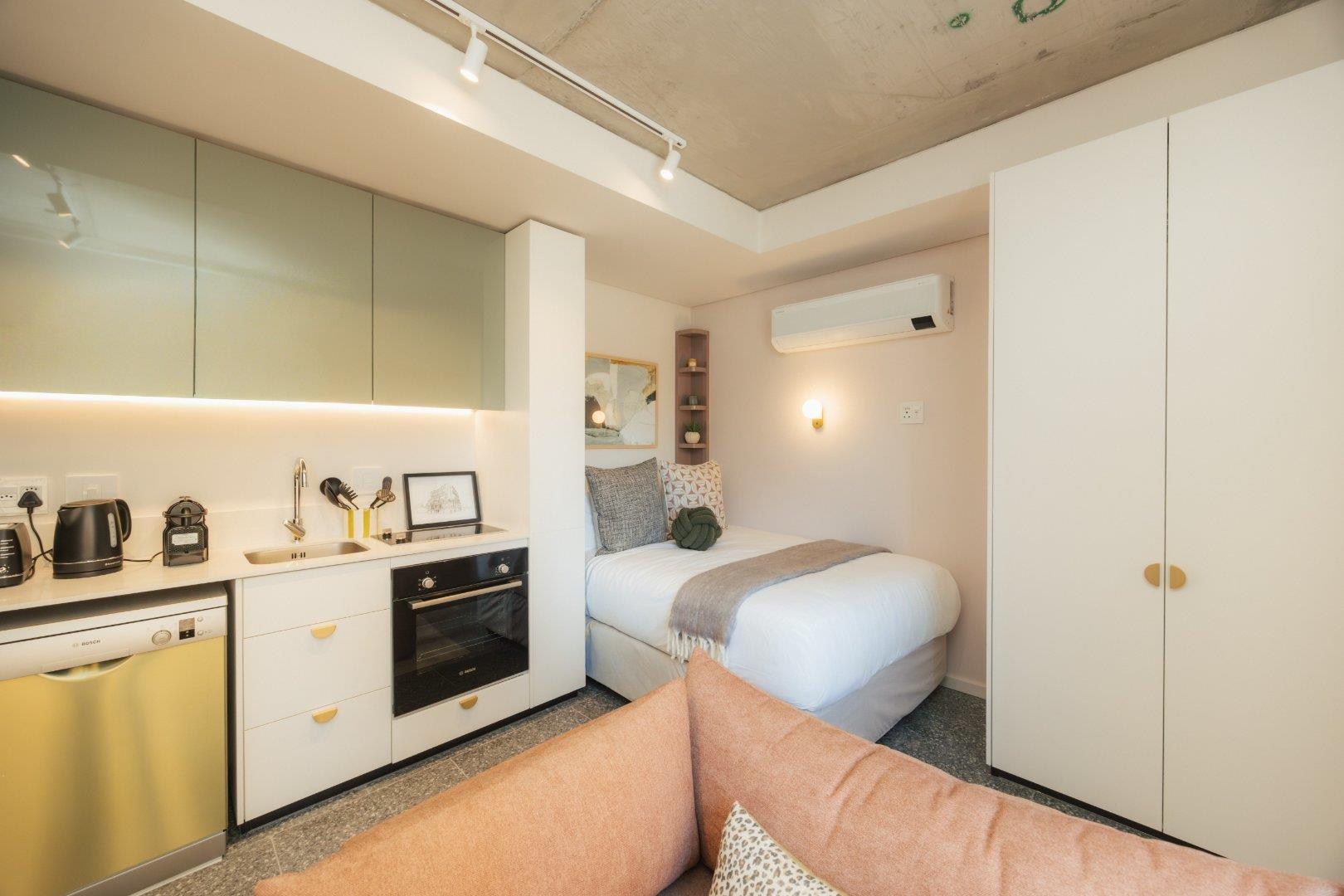 0.5 Bedroom Apartment / Flat for Sale in Sea Point