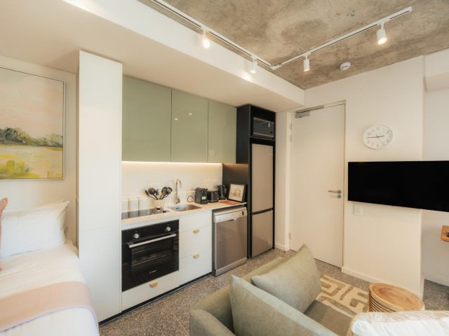 0.5 Bedroom Apartment / Flat for Sale in Sea Point