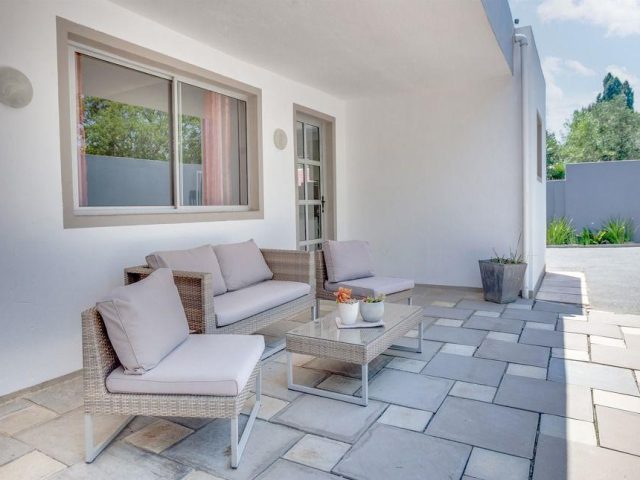 1 Bedroom House to Rent in Fontainebleau