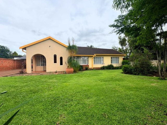 3 Bedroom House for Sale in Pioneer Park