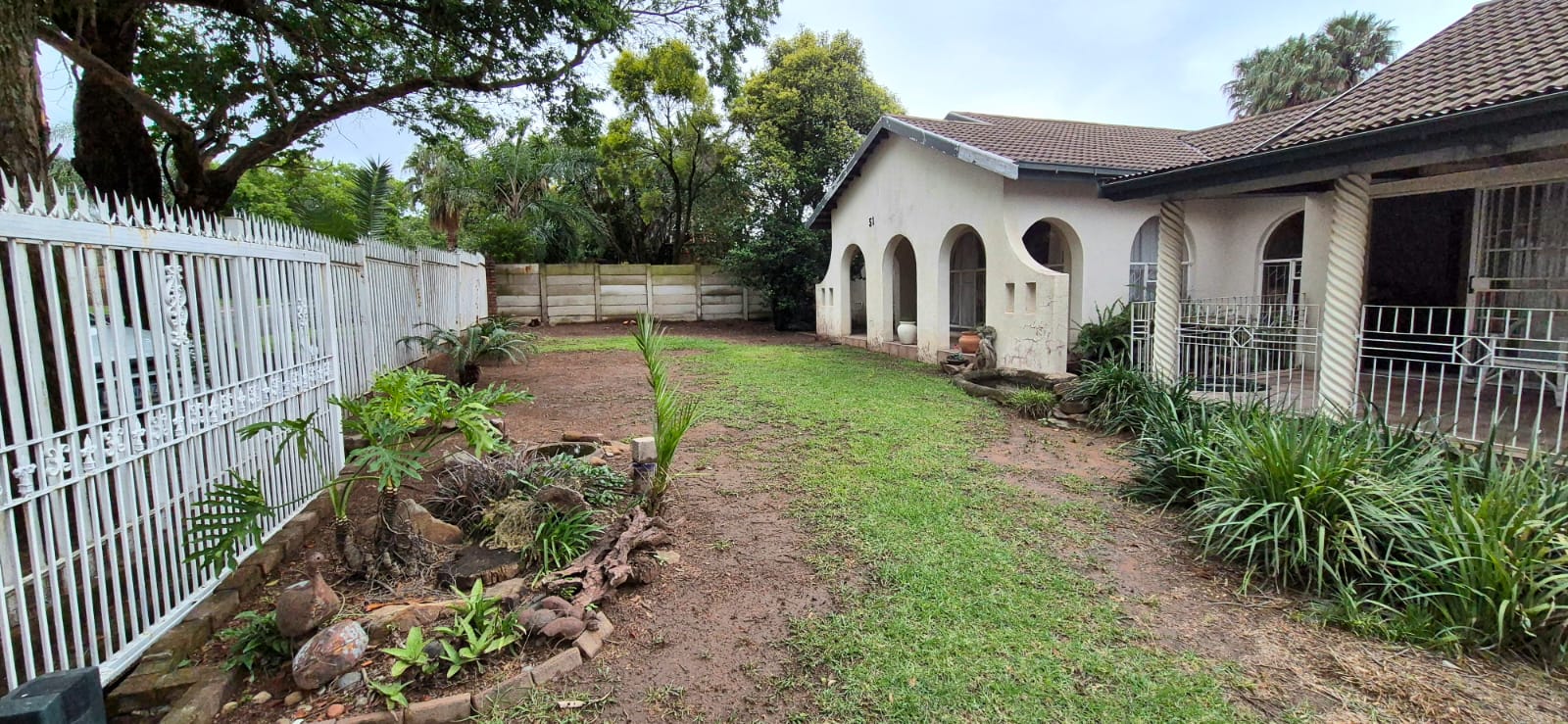 4 Bedroom House for Sale in Pioneer Park
