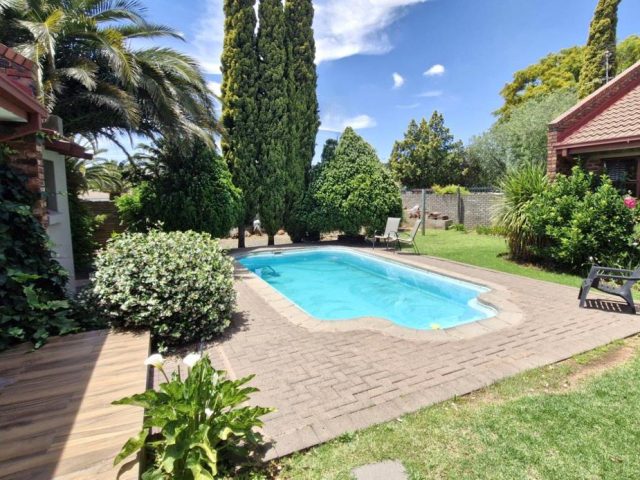 12 Bedroom House for Sale in Pellissier