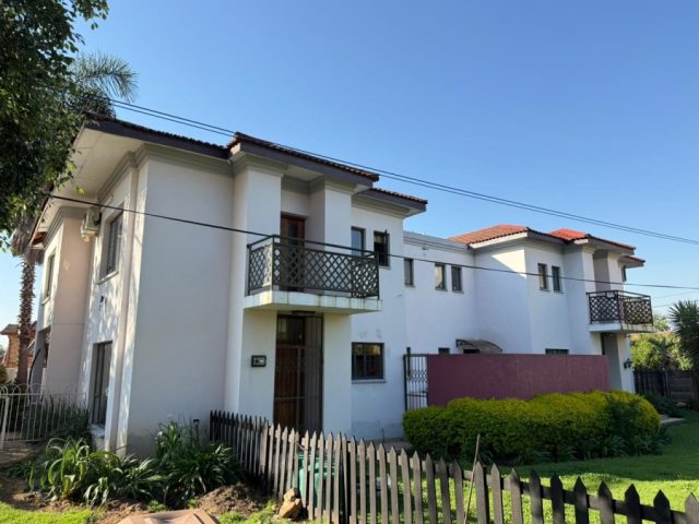 6 Bed House for Sale Lennoxton Newcastle