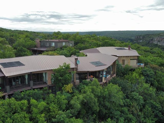 Luxury Lodge for sale in Modimolle - High Income generated