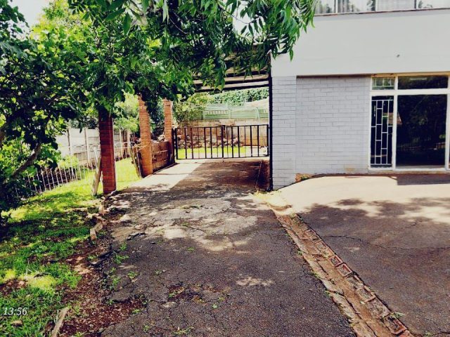 1 Bedroom House to Rent in Hayfields