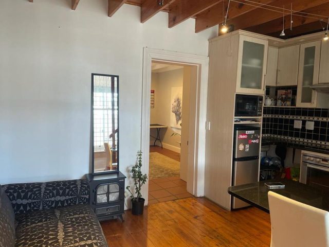 2 Bedroom Apartment / Flat to Rent in Rondebosch