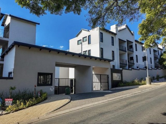 2 Bedroom Apartment / Flat On Auction in Bryanston
