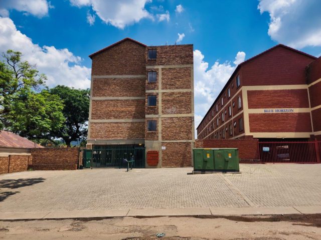 2 Bedroom Apartment / Flat to Rent in Pretoria West