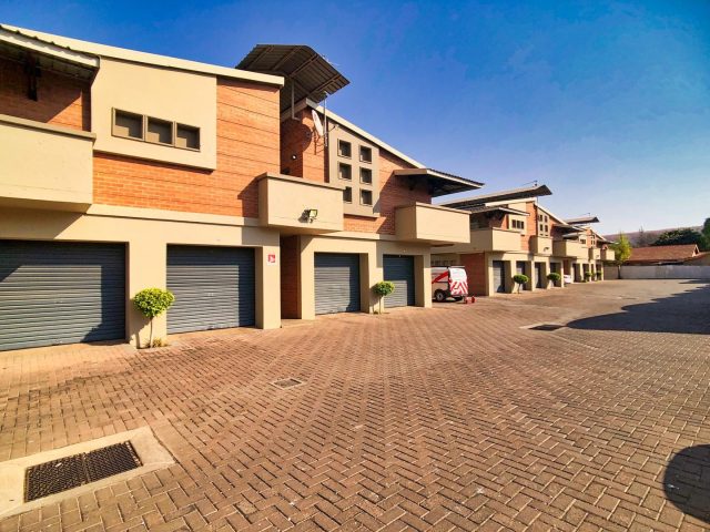2 Bedroom Townhouse for Sale in Waverley