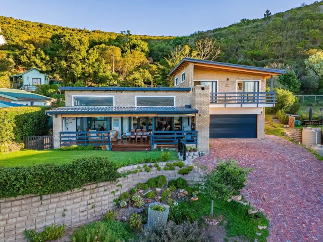3 Bedroom House for Sale in Brenton On Lake
