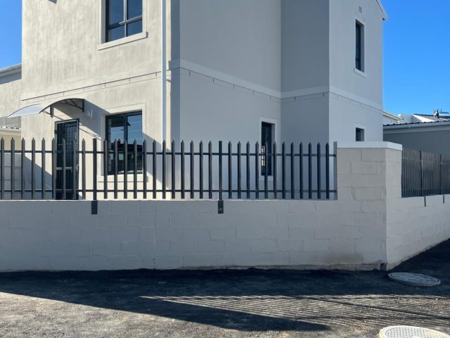 3 Bedroom House for Sale in Parklands East