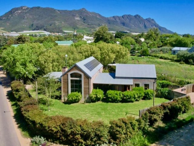 4 Bedroom House for Sale in Riebeek Kasteel