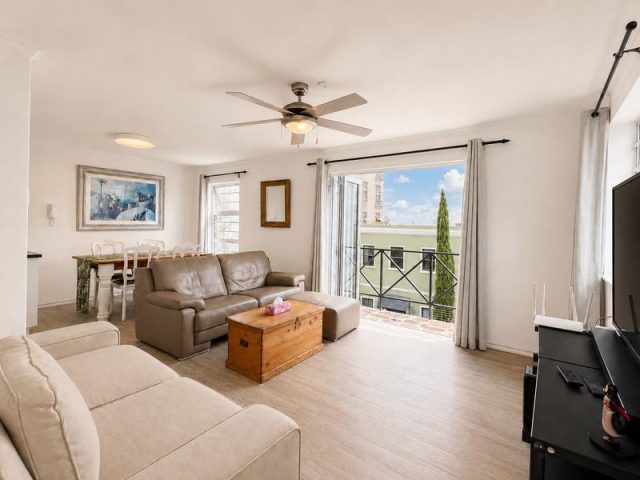2 Bedroom Apartment / Flat to Rent in De Waterkant