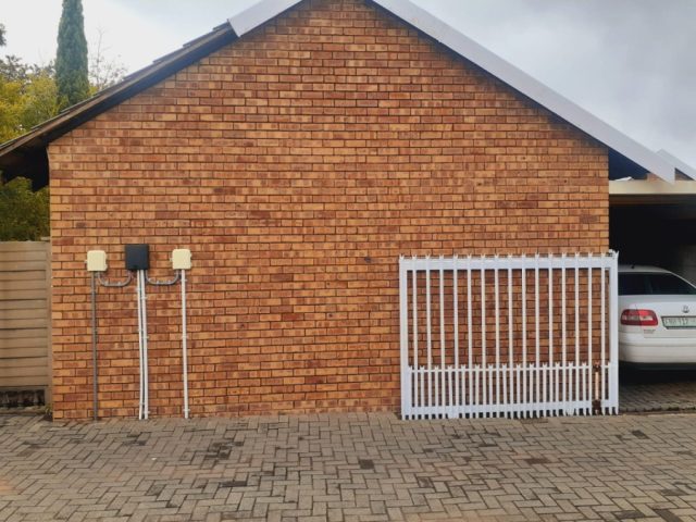 2 Bed Apartment/Flat for Sale Uitsig Bloemfontein