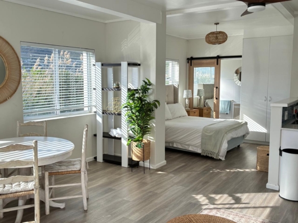 1 Bedroom Apartment / Flat For Rent in Beach Estate, Hout Bay