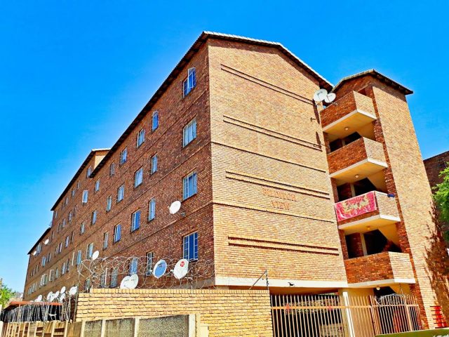 2 Bedroom Apartment / Flat to Rent in Pretoria West