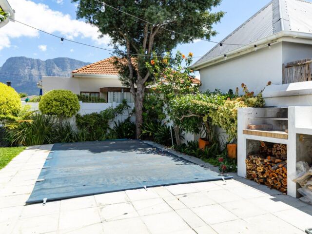 4 Bedroom House to Rent in Claremont