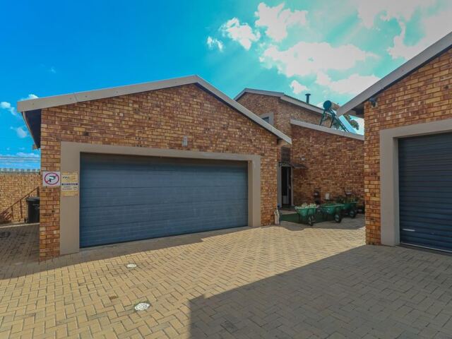 3 Bedroom House for Sale in Selcourt