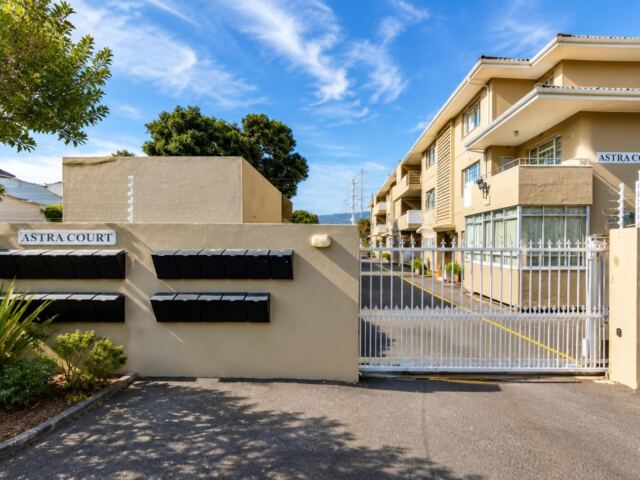 2 Bedroom Apartment / Flat for Sale in Rosebank