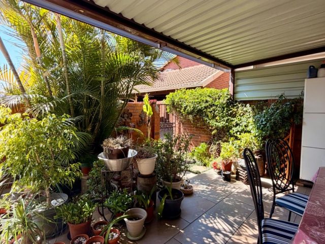 3 Bedroom Apartment / Flat for Sale in Valhalla