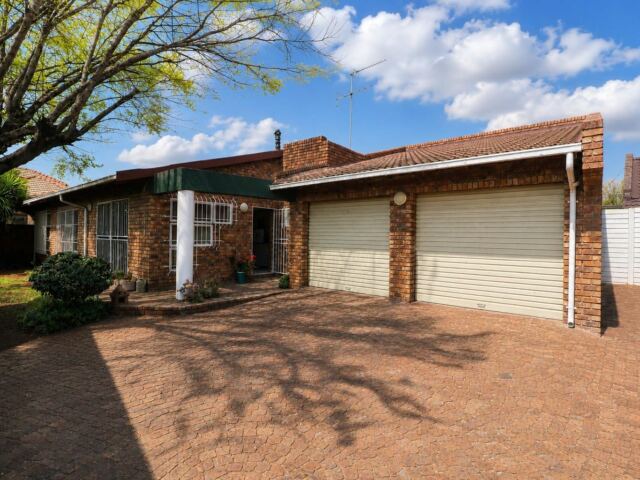 3 Bedroom House for Sale in Edelweiss