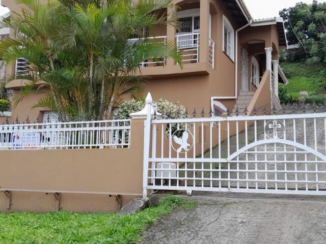 3 Bedroom House for Sale in Parlock