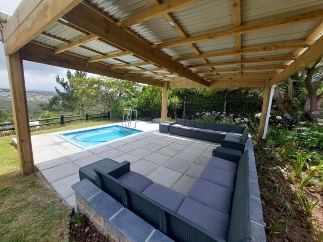 5 Bedroom House to Rent in Whale Rock